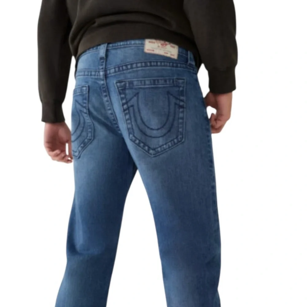 NEW‎ TRUE RELIGION Ricky SN Relaxed Straight Jean Medium Tidal Wash Size 34 x 34